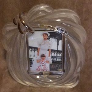 Mikasa Love Knot Gold Picture Frame 6 1/4”